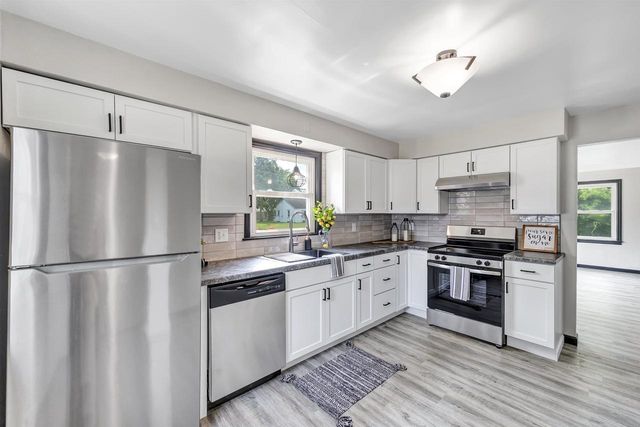 2302 GLENDALE AVENUE, Green Bay, WI 54303