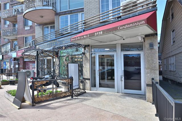 31-18 Union Street 7A, Flushing, NY 11354