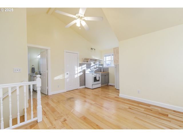 2913 Ne KILLINGSWORTH St, Portland, OR 97211