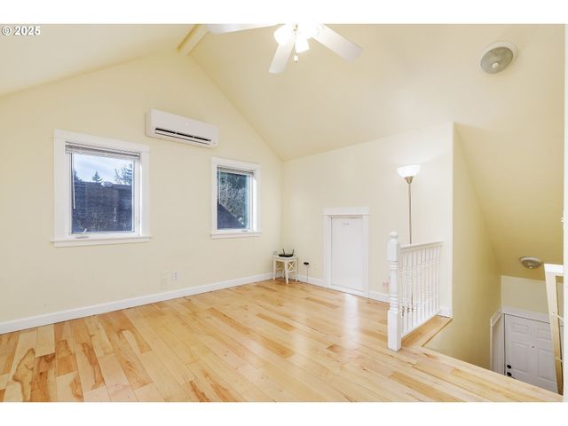 2913 Ne KILLINGSWORTH St, Portland, OR 97211