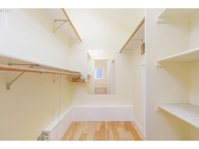 2913 Ne KILLINGSWORTH St, Portland, OR 97211