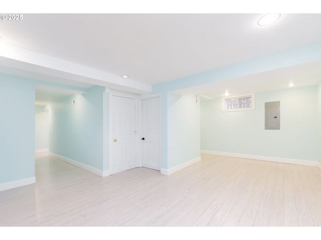 2913 Ne KILLINGSWORTH St, Portland, OR 97211