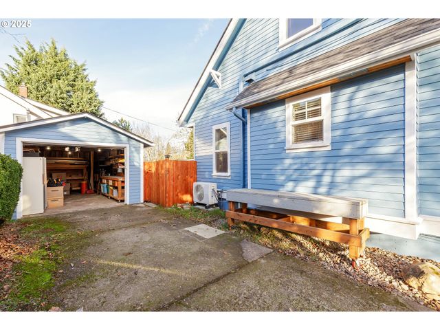 2913 Ne KILLINGSWORTH St, Portland, OR 97211