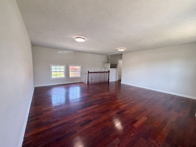 125 Ivanhoe Ct, Murfreesboro, TN 37127