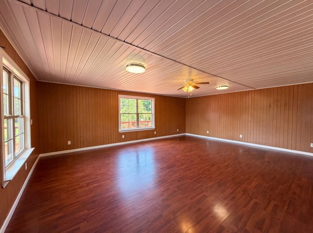 125 Ivanhoe Ct, Murfreesboro, TN 37127