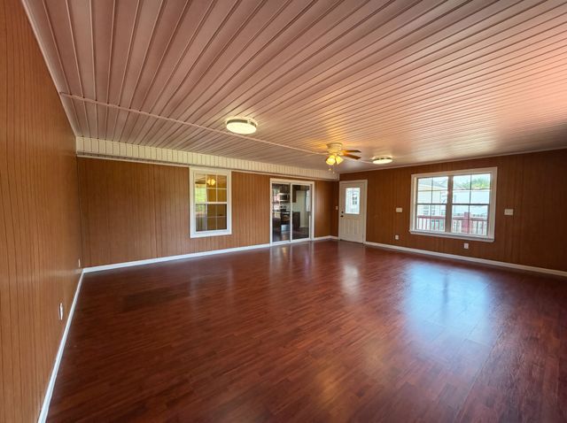 125 Ivanhoe Ct, Murfreesboro, TN 37127
