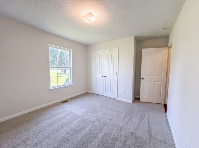 125 Ivanhoe Ct, Murfreesboro, TN 37127
