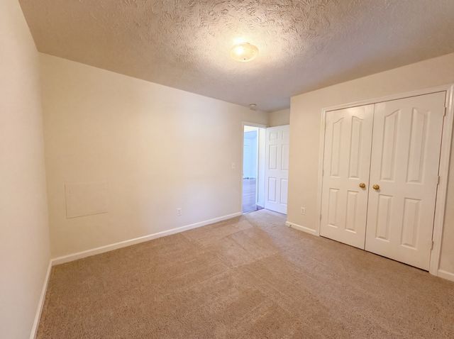 125 Ivanhoe Ct, Murfreesboro, TN 37127