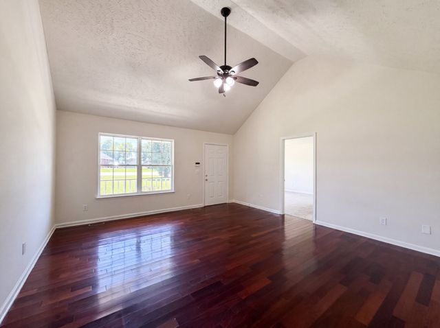 125 Ivanhoe Ct, Murfreesboro, TN 37127