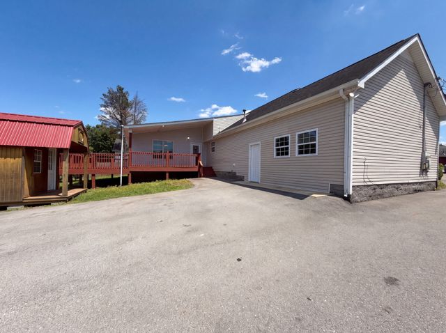 125 Ivanhoe Ct, Murfreesboro, TN 37127