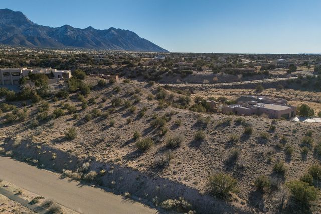 46 Anasazi Trails Loop, Placitas, NM 87043