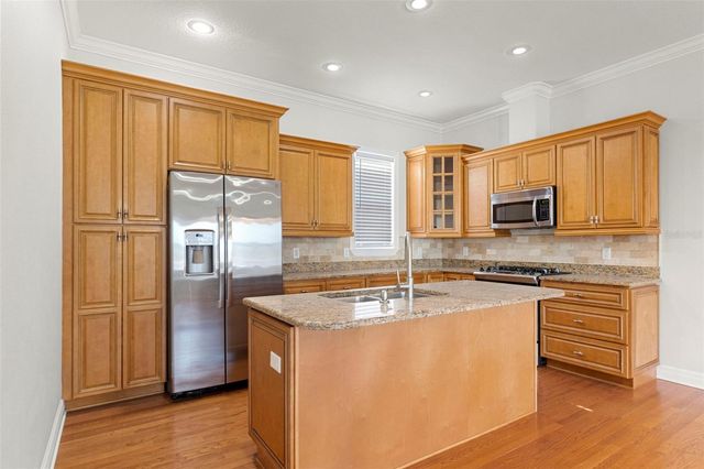 905 VILLA VENICIA WAY, Tampa, FL 33606