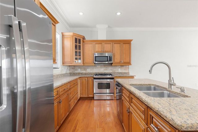 905 VILLA VENICIA WAY, Tampa, FL 33606