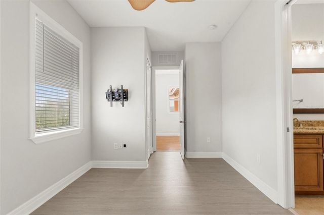 905 VILLA VENICIA WAY, Tampa, FL 33606