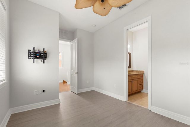 905 VILLA VENICIA WAY, Tampa, FL 33606