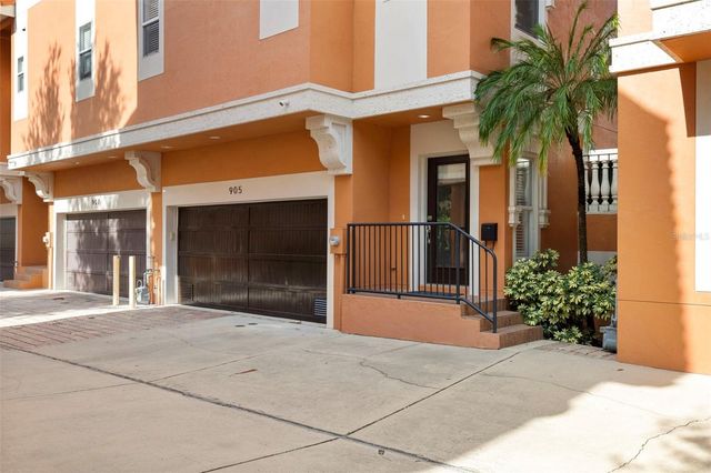 905 VILLA VENICIA WAY, Tampa, FL 33606