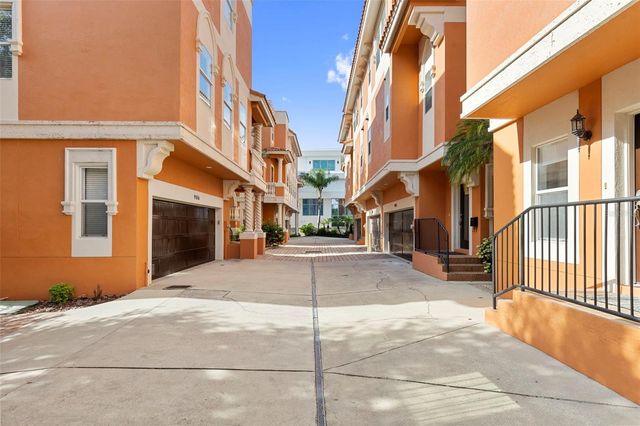905 VILLA VENICIA WAY, Tampa, FL 33606