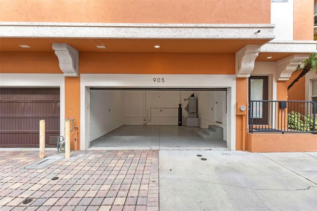 905 VILLA VENICIA WAY, Tampa, FL 33606