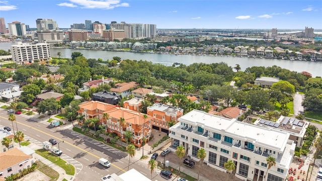 905 VILLA VENICIA WAY, Tampa, FL 33606