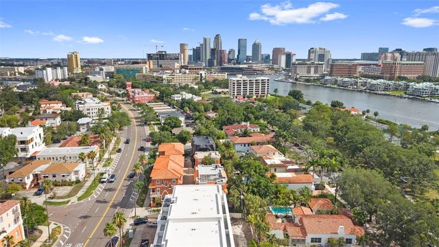 905 VILLA VENICIA WAY, Tampa, FL 33606