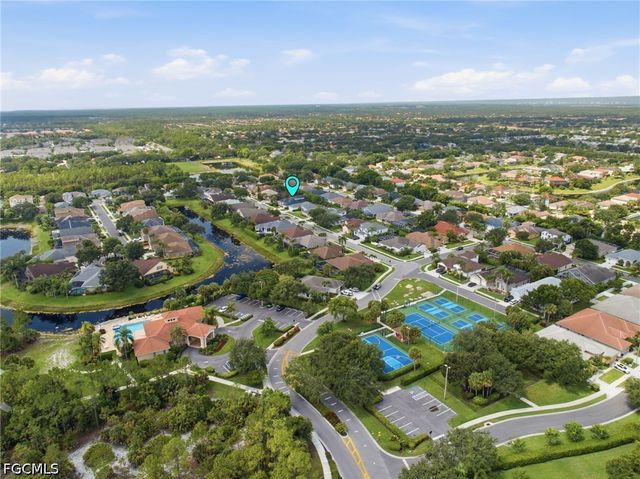 193 Skipping Stone LN, Naples, FL 34119