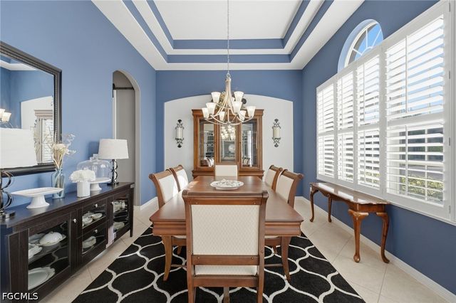 193 Skipping Stone LN, Naples, FL 34119