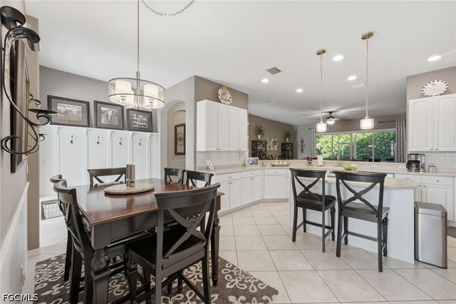 193 Skipping Stone LN, Naples, FL 34119