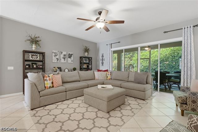 193 Skipping Stone LN, Naples, FL 34119