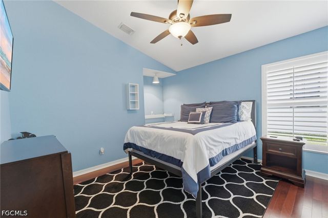 193 Skipping Stone LN, Naples, FL 34119