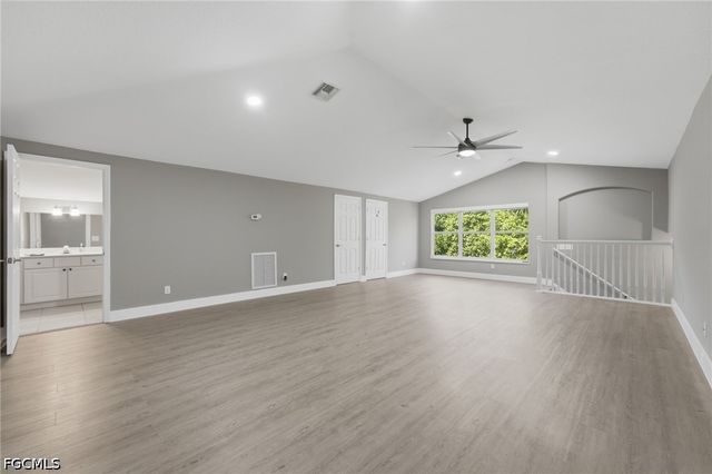 193 Skipping Stone LN, Naples, FL 34119