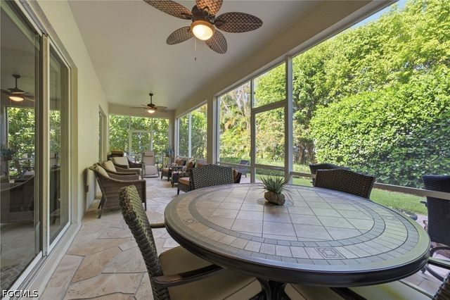 193 Skipping Stone LN, Naples, FL 34119