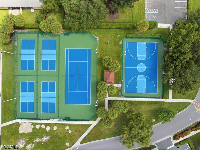 193 Skipping Stone LN, Naples, FL 34119