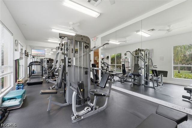 193 Skipping Stone LN, Naples, FL 34119