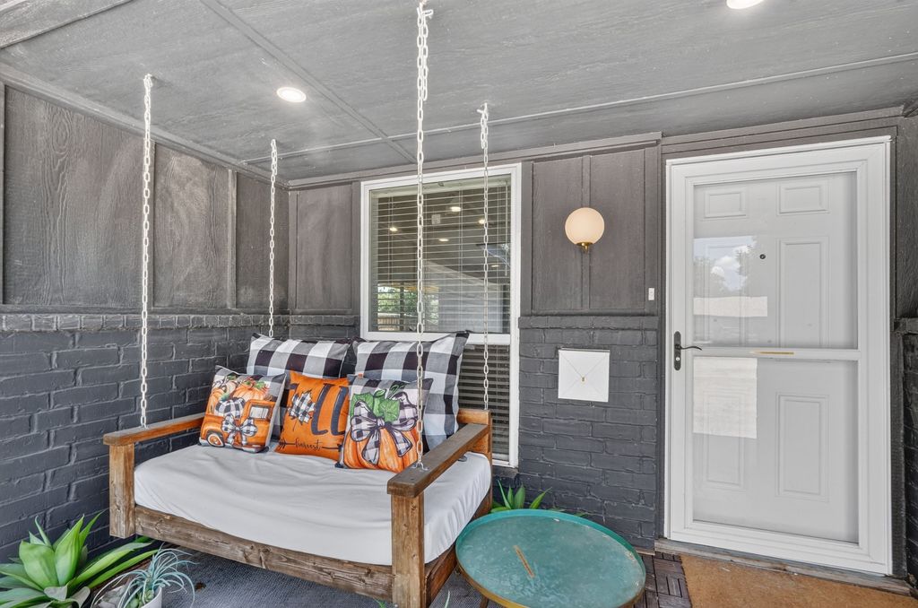 1610 Cecil Drive, Carrollton, TX 75006 — photo 4