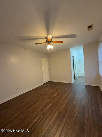 2694 Idlebrook Circle, Midway Park, NC 28544