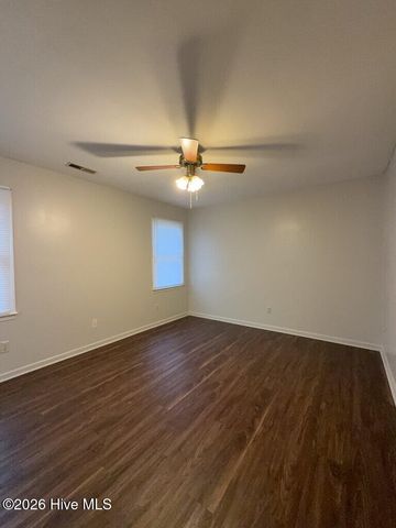 2694 Idlebrook Circle, Midway Park, NC 28544