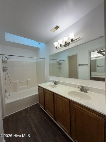 2694 Idlebrook Circle, Midway Park, NC 28544