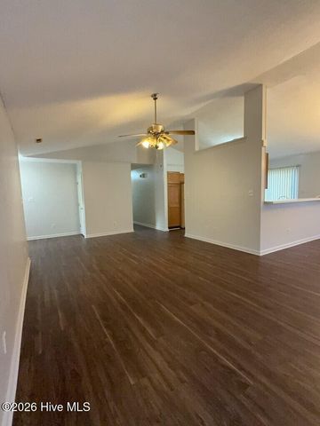 2694 Idlebrook Circle, Midway Park, NC 28544