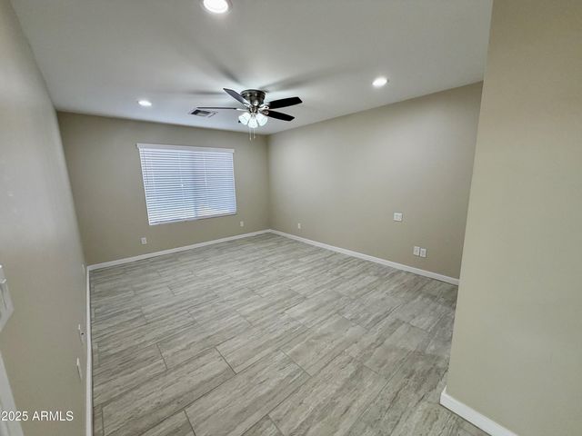 2535 E BLUEFIELD Avenue, Phoenix, AZ 85032