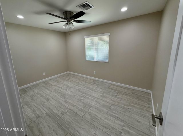 2535 E BLUEFIELD Avenue, Phoenix, AZ 85032