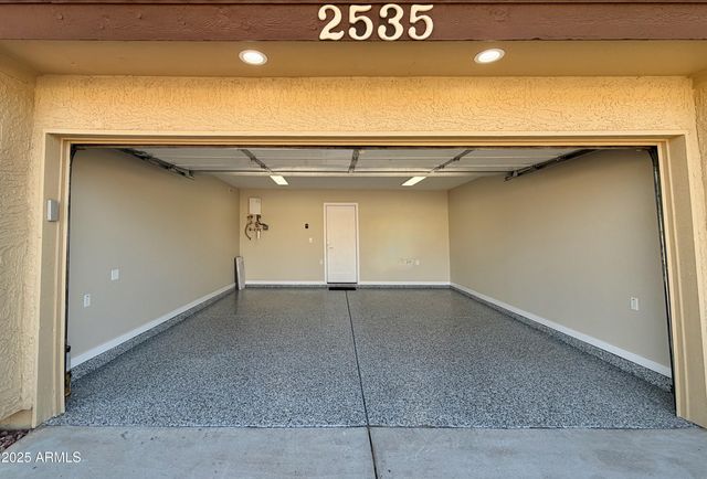 2535 E BLUEFIELD Avenue, Phoenix, AZ 85032