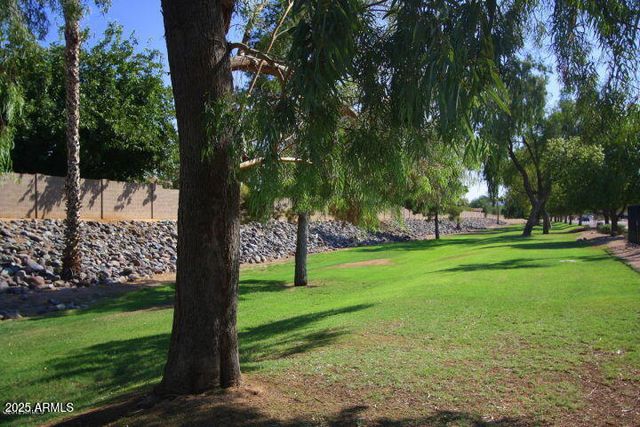 2535 E BLUEFIELD Avenue, Phoenix, AZ 85032