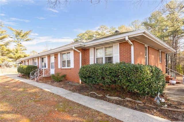 2041 Austell SW Road, Marietta, GA 30008