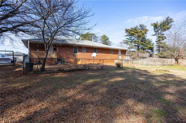 2041 Austell SW Road, Marietta, GA 30008