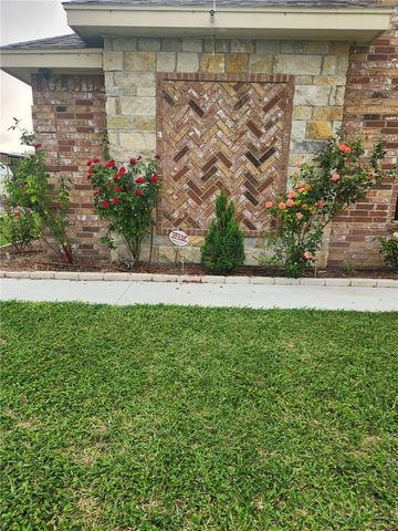 894 COUNTY ROAD 465, Alice, TX 78332