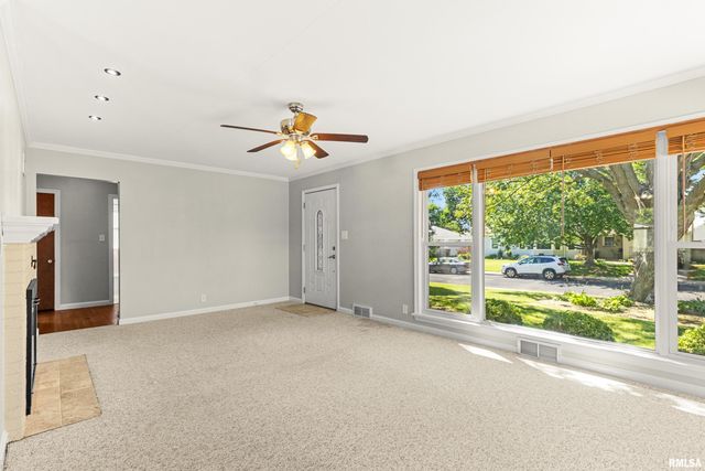 4204 N DEVON Lane, Peoria, IL 61614