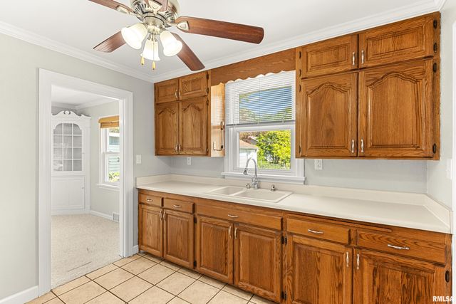 4204 N DEVON Lane, Peoria, IL 61614