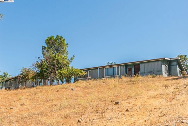30661 State Hwy 3, Douglas City, CA 96024