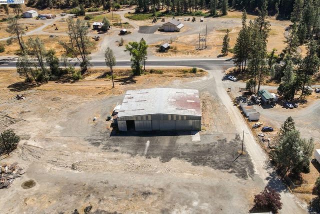 30661 State Hwy 3, Douglas City, CA 96024