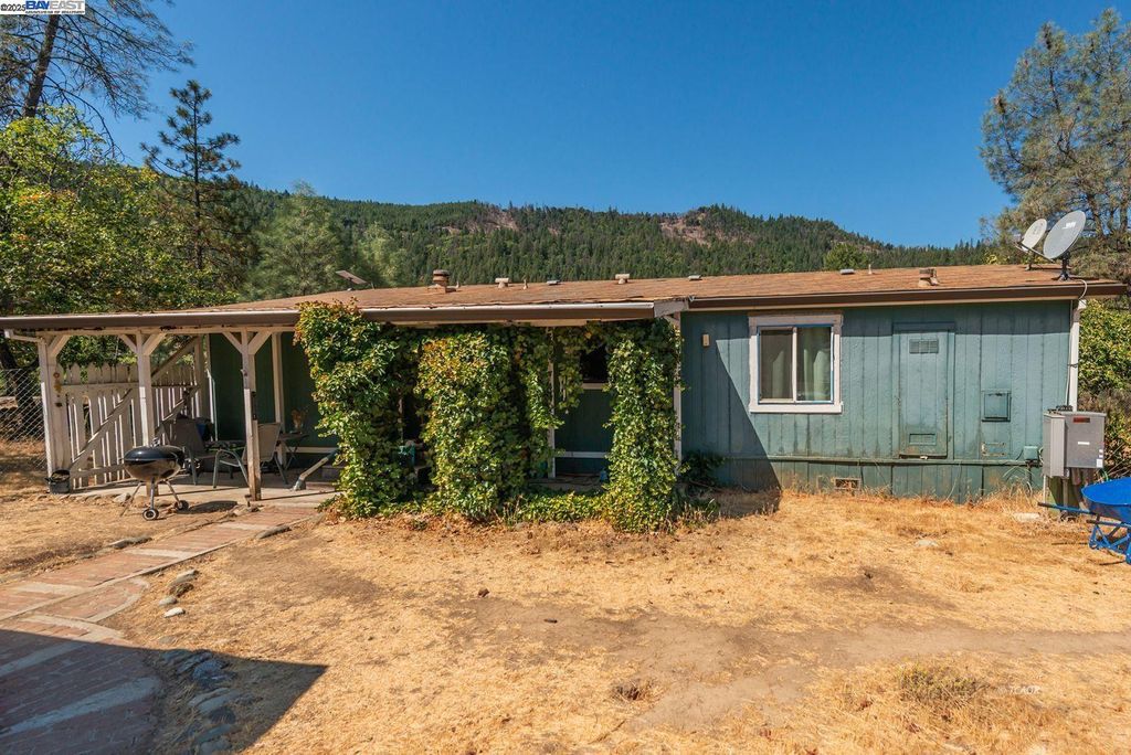 30661 State Hwy 3, Douglas City, CA 96024